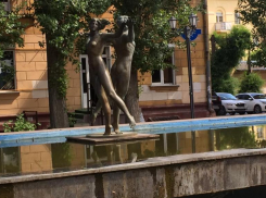 «Фонтан Любви» в Волгограде превратился в запущенное и грязное недоразумение, - волгоградец