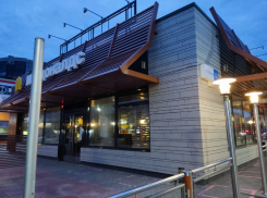 Каждый второй волгоградец не хочет посещать McDonald's после ребрендинга: показал опрос