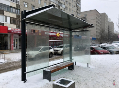 Мужчина расстрелял новую остановку в центре Волгограда