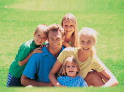 Волгоградским семьям специалисты помогают преодолевать трудности