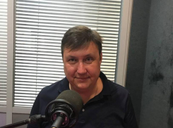 Своих не сдаем: волгоградские депутаты отказались рассматривать жалобу актеров НЭТ на чиновника – миллионера