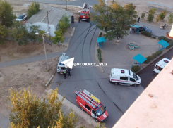 «В 5 утра все с паспортами побежали на улицу»: ночное ЧП подняло жителей юга Волгограда