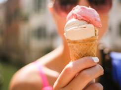 Волгоградцам рассказали, как отличить настоящий пломбир от подделки