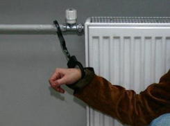 За пытки и убийство знакомого троих мужчин осудят под Волгоградом