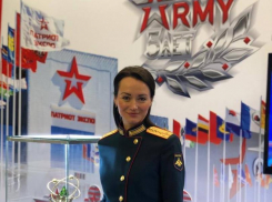 Олимпийская чемпионка из Волгограда поздравила женщин с Днем защитника Отечества