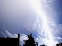 Грозы и сильный ветер ожидаются в Волгограде в ближайшие часы