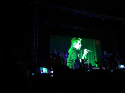 «Только без разбитых носов!»: в Волжском прошел памятный концерт «Короля и Шута»