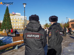 В Волгограде массово эвакуируют школы из-за угрозы взрывов