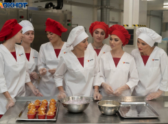 Участницы «Мисс Блокнот Волгоград-2024» на вкусной экскурсии