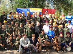 Под Волгоградом открылся военно-патриотический казачьей лагерь