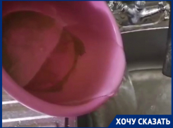 Море песка из крана и засоры в стиральных машинах: январский подарок жителям юга Волгограда 