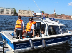 На капитана затонувшего под Волгоградом катера с десятком пассажиров на борту возбуждено дело 