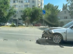 Пробки и ДТП парализовали дороги Волгограда - видео