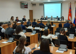 Бюджет Волгограда позвали одобрять детей «Единой России»