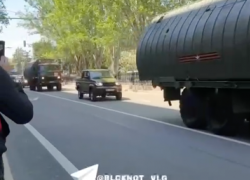 Военная техника проехалась по центру Волгограда – видео 