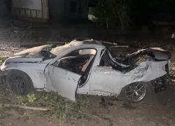 Водитель умер за рулем элитной иномарки под Волгоградом