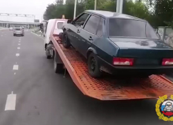 Рухлядь с дорог Волгограда десятками вывозят на штрафстоянки