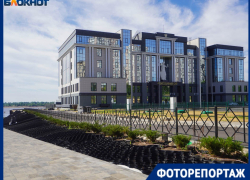 Волгоградцы устали ждать конца работ и освоили новое крутое место для прогулок