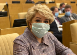 «Только командной работой можно решить сложные задачи»: Ирина Гусева о закупке кислородных аппаратов