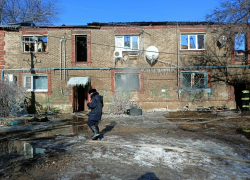 Женщина погибла при пожаре в аварийном доме в Волгограде 