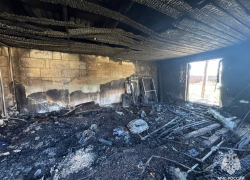 Труп нашли в сгоревшем сарае в Волгоградской области