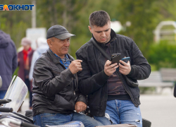 Часы необъяснимо перешли на пояс МСК+1 в Волгограде