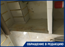 Ржавые стены и потолок  - новый интерьер для жителей дома на юге Волгограда из-за бездействий УК