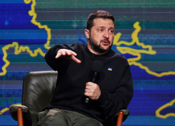 Во имя пропаганды и по-дурацки: Зеленский отказался включать Волгоградскую область в состав Украины 