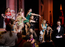 Волгоградцам показали страсть и интриги настоящего кабаре