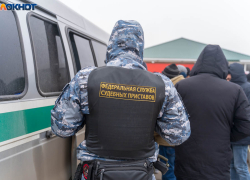 Волгоградские приставы разоблачили коллегу — ей грозит 10 лет колонии