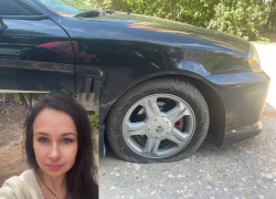 "Порез как от ножа": машину общественницы трижды атаковали в Волгограде