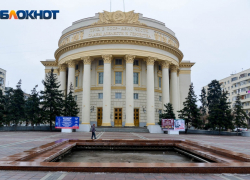 Фонтан построили на месте элитных бань с бассейном в центре Волгограда: как так получилось