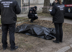 Труп мужчины нашли под окнами пятиэтажки в Волгограде