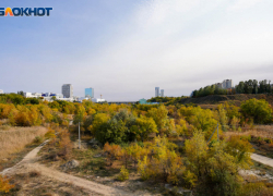 Услышавшие звуки взрывов волжане пожаловались также на запах серы