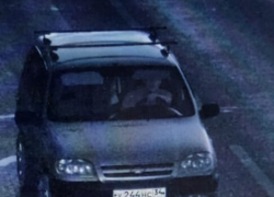  В Волгограде ищут угнанную серебристую «Ниву Шевроле»