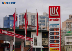 В Волгограде после скачка заморозили цены на бензин