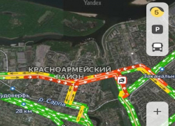 Красноармейский район Волгограда снова стоит в огромной пробке