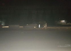 ВАЗ-2110 влетел в бетонный блок на западе Волгограда: пассажир в больнице
