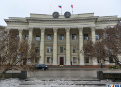 «Подчёркнутая дистанция от общероссийских традиций»: политолог об игнорировании Дня Конституции в Волгограде