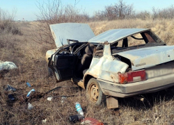 Смяло, как бумажку: фото с места страшного ДТП под Волгоградом