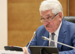 Депутат в отставке появился на встрече с губернатором