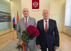 Юбилей отмечает известный волгоградский коммунист Алексей Буров 