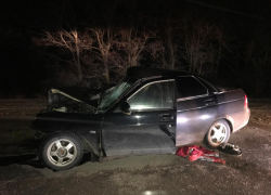 В Волгоградской области «Ниву» после столкновения с фурой отбросило на LADA: погибший и трое в больнице