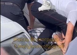 Погоней с задержанием водителя обернулась поездка на маршрутке для волгоградцев 
