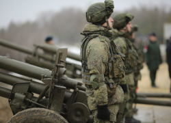 Пушки времен Великой Отечественной громыхнули выстрелами в Волгограде