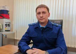 Зампрокурора обезвредил женщину с ножом в Волгограде