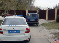 Волгоградец удирал от погони на «Ниве» с кладбищенским памятником: видео допроса