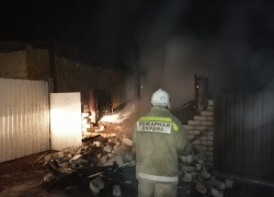 Под Волгоградом 45-летний мужчина погиб в ночном пожаре