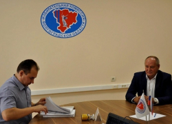 Третий кандидат в губернаторы Волгоградской области прошел муниципальный фильтр