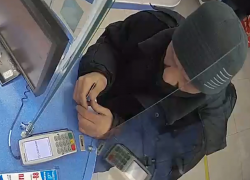Волгоградец присвоил чужую карту и устроил себе шопинг: видео